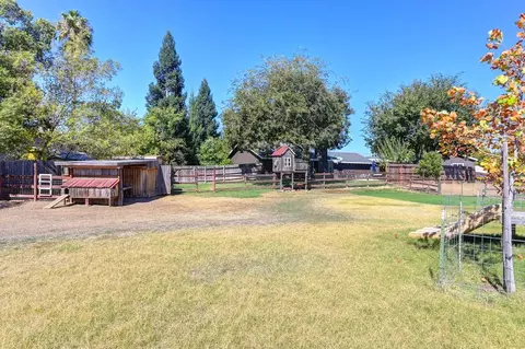Exterior - 2030 Meadow Mist Ct, Elverta, CA 95626 photo 18 of 20