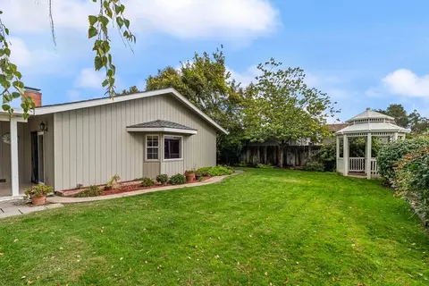Exterior - 244 California St, Ripon, CA 95366 photo 7 of 9