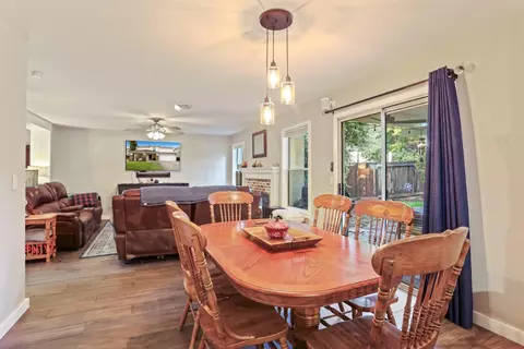 Dining - 443 Glenbriar Cir, Tracy, CA 95377 photo 3 of 4