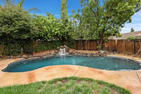 Exterior - 443 Glenbriar Cir, Tracy, CA 95377 photo 14 of 18