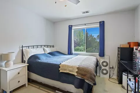 Bedroom - 443 Glenbriar Cir, Tracy, CA 95377 photo 3 of 5