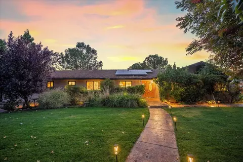 3900 Loma Dr, Shingle Springs, CA 95682