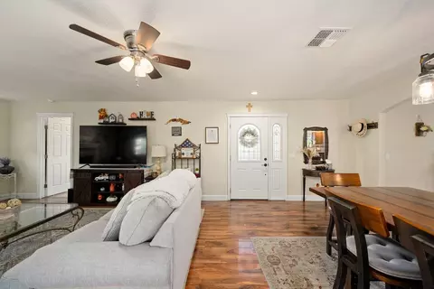 Entry Way - 1812 Mary Ct, Placerville, CA 95667 photo 2 of 5