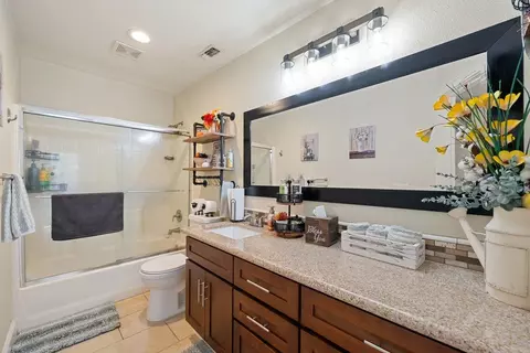 Bath - 1812 Mary Ct, Placerville, CA 95667 photo 4 of 6