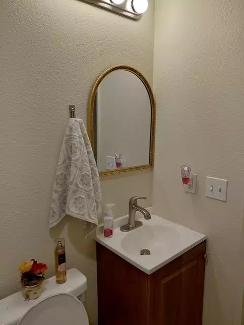 Bath - 1812 Mary Ct, Placerville, CA 95667 photo 6 of 6