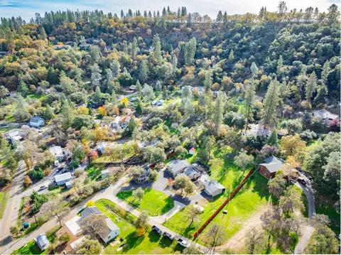 View/Area - 1812 Mary Ct, Placerville, CA 95667 photo 12 of 14