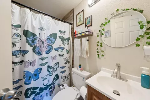 Bath - 1812 Mary Ct, Placerville, CA 95667 photo 5 of 6