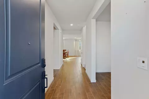 Entry Way - 2004 Ravine Ln, Manteca, CA 95337 photo 1 of 6