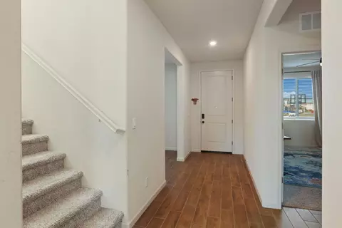 Entry Way - 2004 Ravine Ln, Manteca, CA 95337 photo 2 of 6