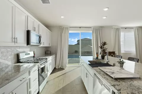 Kitchen - 2004 Ravine Ln, Manteca, CA 95337 photo 3 of 3