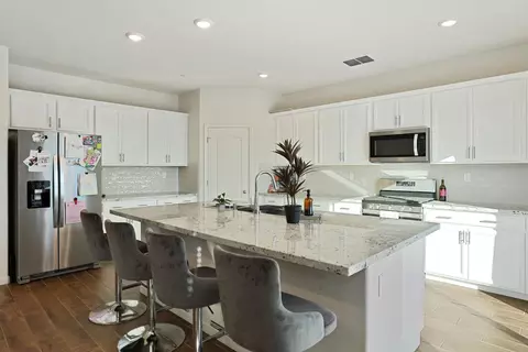 Kitchen - 2004 Ravine Ln, Manteca, CA 95337 photo 1 of 3