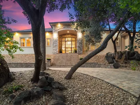 3959 Maresborough Pl, Loomis, CA 95650