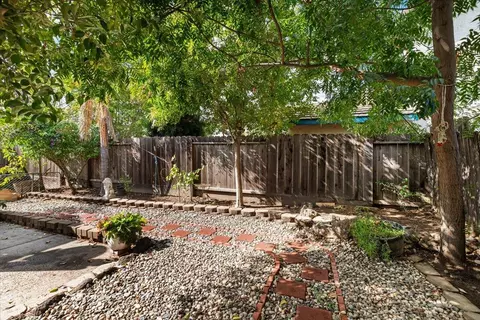 417 Mid Pines Way, Modesto, CA 95354 photo 36