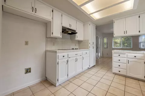 1940 N Berkeley Ave, Turlock, CA 95382 photo 12