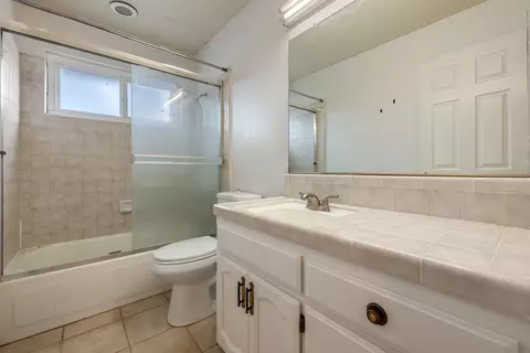 1940 N Berkeley Ave, Turlock, CA 95382 photo 29