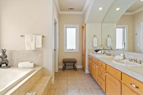 Bath - 5350 Wylderidge Dr, Murphys, CA 95247 photo 1 of 7