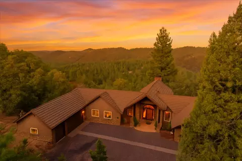Exterior - 5350 Wylderidge Dr, Murphys, CA 95247 photo 2 of 11