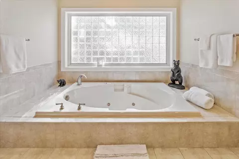 Bath - 5350 Wylderidge Dr, Murphys, CA 95247 photo 3 of 7