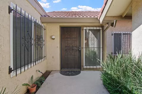 942 Sylvan Meadows Dr, Modesto, CA 95356 photo 2