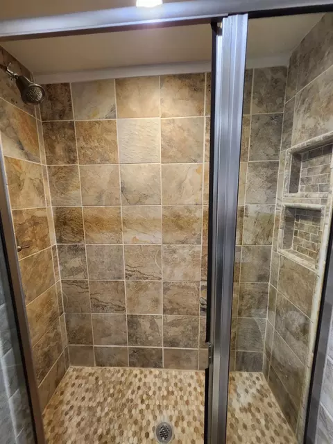Bath - 151 W Delano St, Elverta, CA 95626 photo 5 of 5