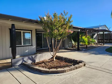 Exterior - 151 W Delano St, Elverta, CA 95626 photo 4 of 33