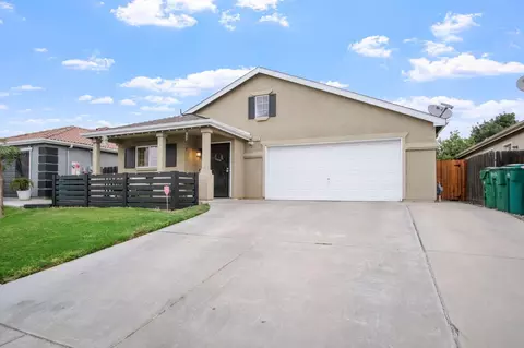 Exterior - 2136 W Chesler St, Merced, CA 95348 photo 3 of 5
