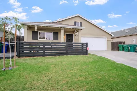 Exterior - 2136 W Chesler St, Merced, CA 95348 photo 2 of 5