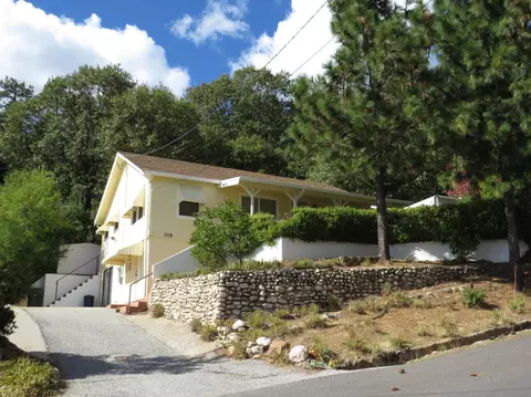 320 Pleasant St, Colfax, CA 95713 photo 1
