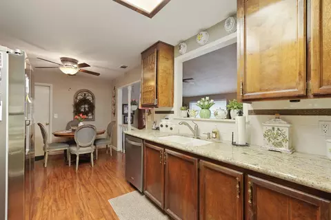 Kitchen - 1623 Sutter Ln, Lodi, CA 95240 photo 3 of 5