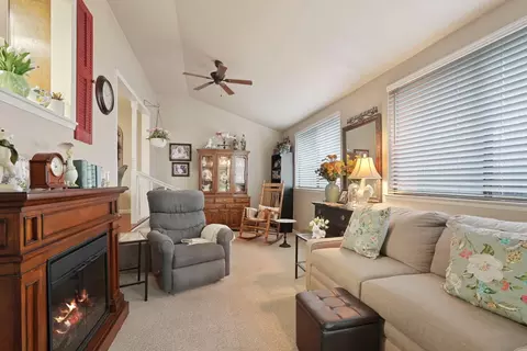 Living - 1623 Sutter Ln, Lodi, CA 95240 photo 4 of 6