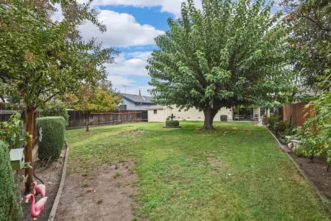 Exterior - 1623 Sutter Ln, Lodi, CA 95240 photo 7 of 11