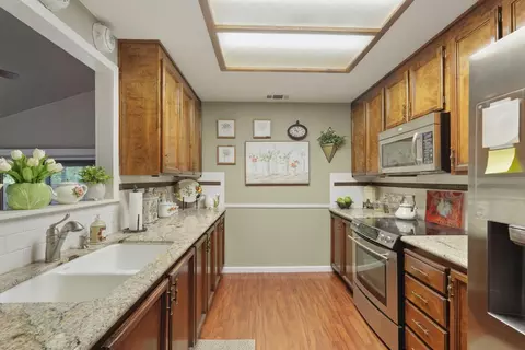 Kitchen - 1623 Sutter Ln, Lodi, CA 95240 photo 1 of 5