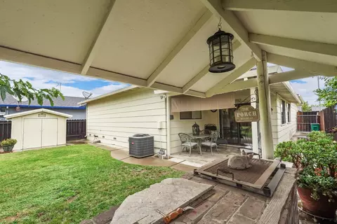 Exterior - 1623 Sutter Ln, Lodi, CA 95240 photo 5 of 11