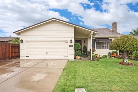 Exterior - 1623 Sutter Ln, Lodi, CA 95240 photo 3 of 11