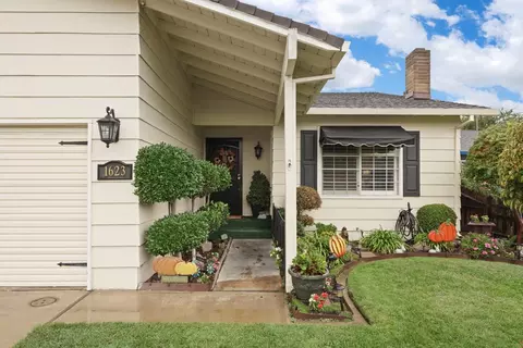 Exterior - 1623 Sutter Ln, Lodi, CA 95240 photo 1 of 11