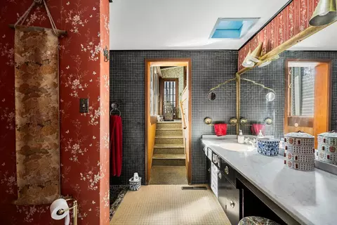 Bath - Undisclosed, Red Bluff, CA 96080 photo 5 of 6