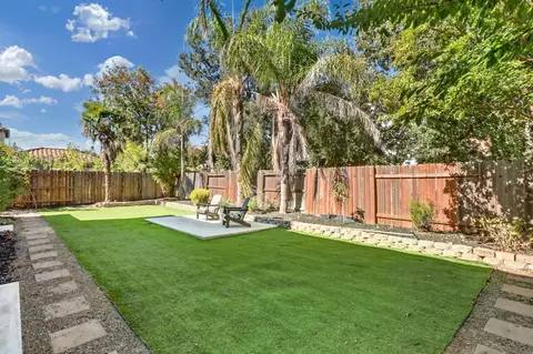 Exterior - 1527 Rio Grande St, Davis, CA 95616 photo 8 of 10