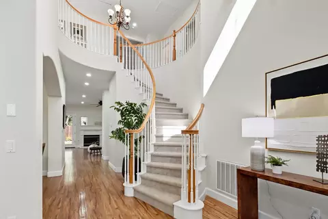 Entry Way - 1527 Rio Grande St, Davis, CA 95616 photo 6 of 9