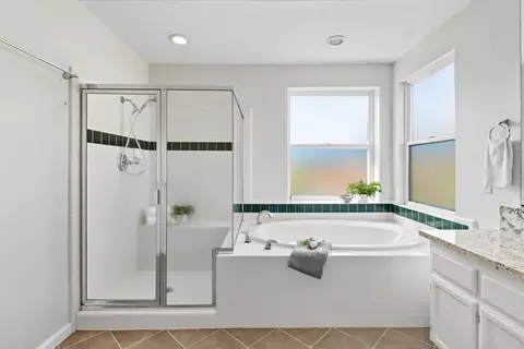 Bath - 1527 Rio Grande St, Davis, CA 95616 photo 2 of 4