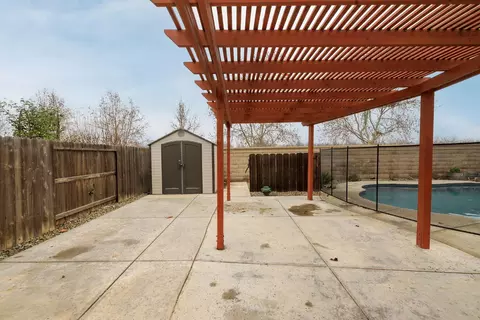 Exterior - 407 Northampton Way, Newman, CA 95360 photo 9 of 18