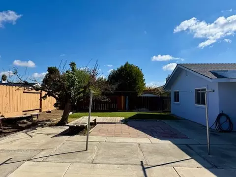 Exterior - 1025 Brentwood Ave, Gustine, CA 95322 photo 4 of 7