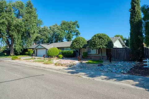 840 Madrone Ln, Patterson, CA 95363 photo 2