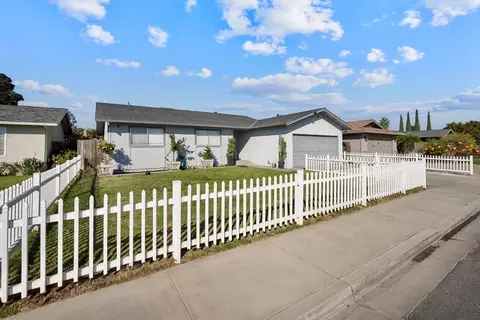 Exterior - 1225 Butte, Turlock, CA 95380 photo 1 of 7