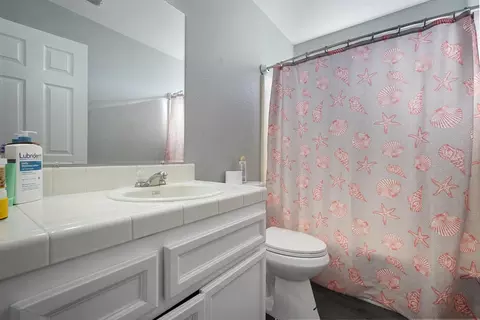 Bath - 1225 Butte, Turlock, CA 95380 photo 1 of 2
