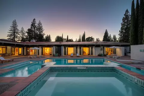 2300 California Ave, Carmichael, CA 95608