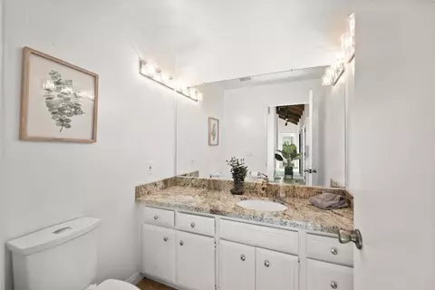 Bath - 76 Riverknoll Pl, Carmichael, CA 95608 photo 1 of 10