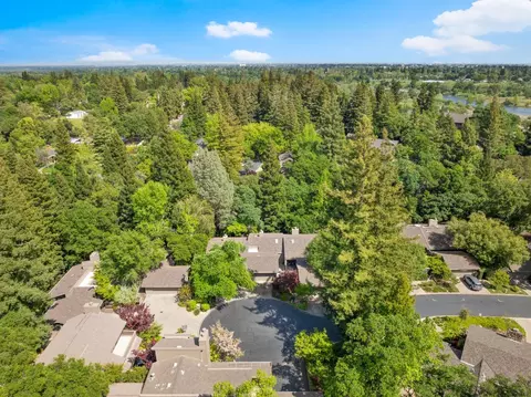 View/Area - 76 Riverknoll Pl, Carmichael, CA 95608 photo 5 of 9