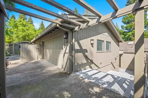 Exterior - 76 Riverknoll Pl, Carmichael, CA 95608 photo 3 of 14