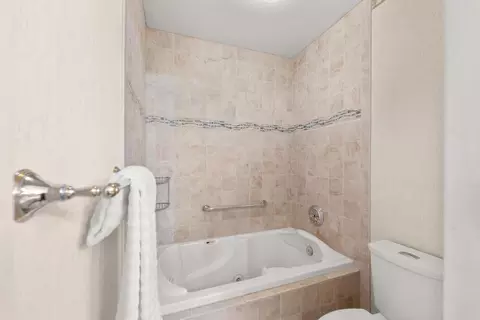Bath - 76 Riverknoll Pl, Carmichael, CA 95608 photo 6 of 10