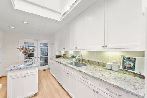 Kitchen - 76 Riverknoll Pl, Carmichael, CA 95608 photo 5 of 5
